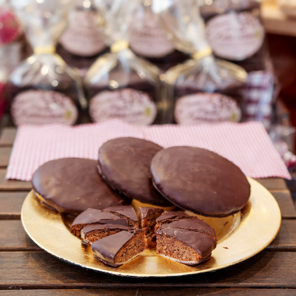 Handgemachte, vegane Elisen-Lebkuchen aus unserer Feinbäckerei - mit besten ökologischen Zutaten